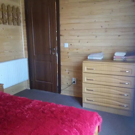 Mandrivnyk Semesterbostad