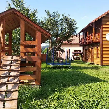 Ferienhaus Mandrivnyk Mykulytschyn