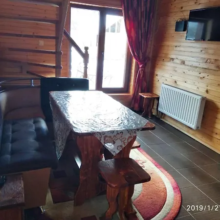 Mandrivnyk Микуличин